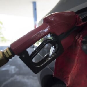 preço do diesel, preço da gasolina, preço do barril, alta dos combustíveis, ICMS sobre combustíveis