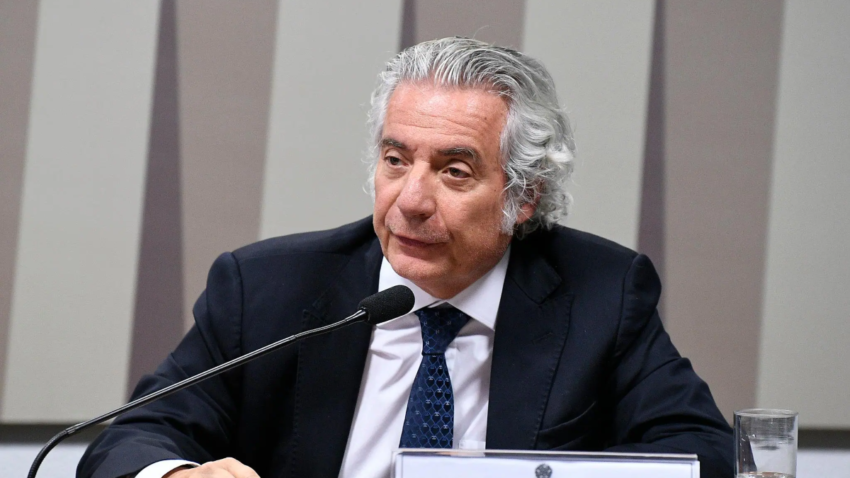 Bolsonaro troca presidente da Petrobras: Adriano Pires é o novo indicado