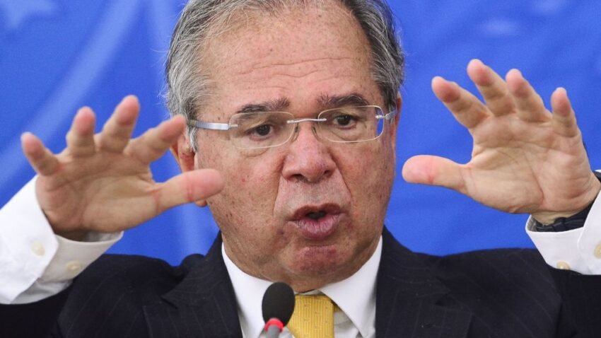 Sobre troca de comando na Petrobras, Guedes afirma ‘estar sem luz’