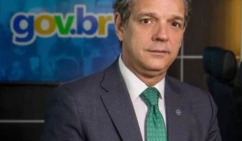 Caio Paes de Andrade renuncia ao cargo de presidente da Petrobras. Conselho da estatal nomeia substituto