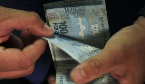 Contas públicas registram superávit de R$ 18,3 bi em outubro. Resultado foi puxado pelo Tesouro e pelo Banco Central