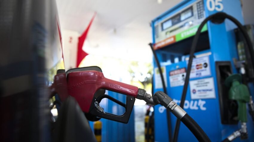 Lula, Haddad e Jean Paul Prates definem hoje preços dos combustíveis