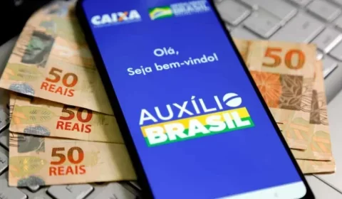 Guedes afirma que governo pode recorrer ao estado de calamidade pública para manter os R$ 600 do Auxílio Brasil