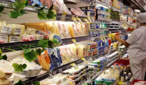 Inflação acelera para 0,46% em maio, impulsionada por alta dos alimentos