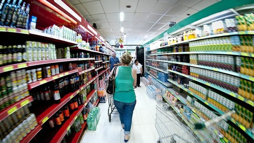 Alimentação em domicílio deve registrar deflação pela primeira vez em seis anos em 2023