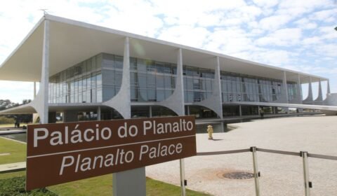Medidas eleitoreiras de Bolsonaro vão tirar pelo menos R$ 178,2 bilhões dos cofres públicos em 2023
