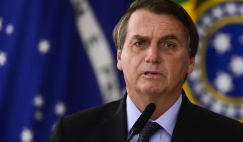 Pressionado pela grande mobilização popular, Bolsonaro se agarra a números exagerados da economia