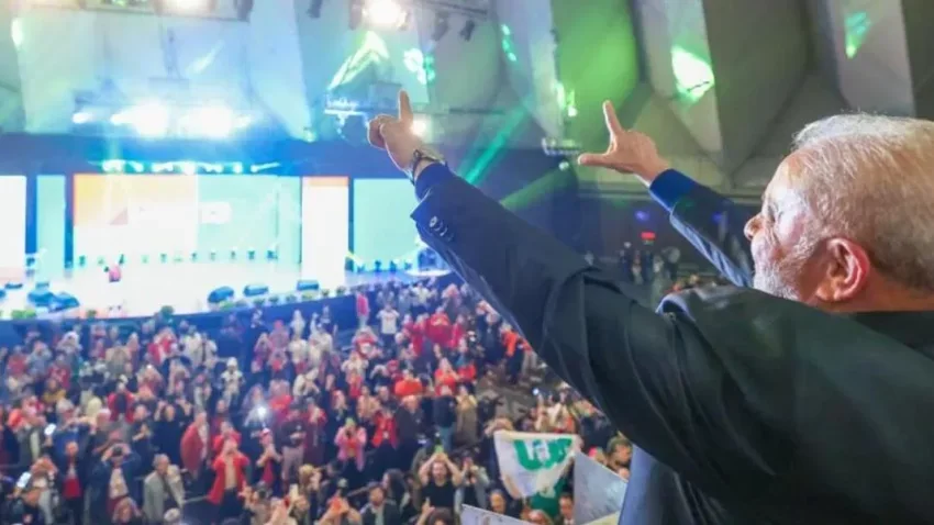 Economistas escrevem manifesto chamando voto útil em Lula no primeiro turno