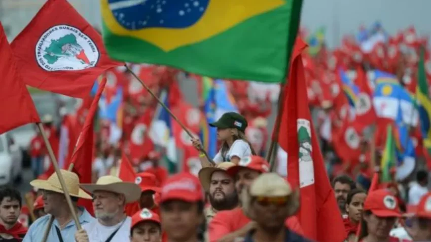 Entenda por que a propaganda de distribuição de títulos de terra de Bolsonaro é fake