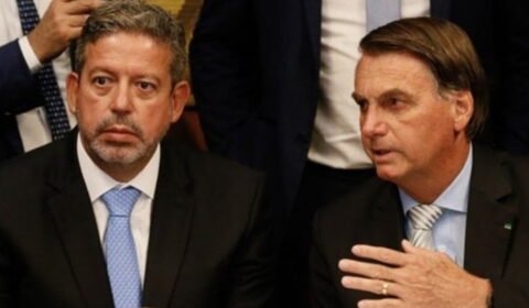 Lula se aproxima do Centrão e Bolsonaro decide dar o troco com projeto para suspender pagamento do orçamento secreto