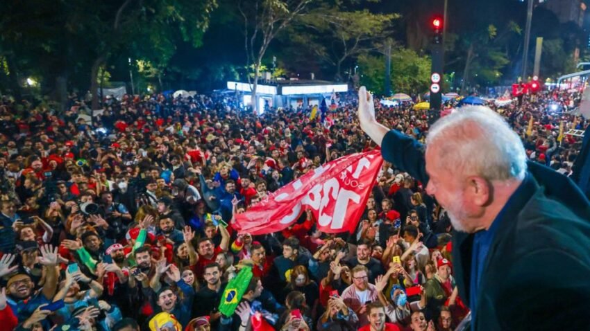 Para vencer a eleição no segundo turno, Lula pode incorporar propostas econômicas de Ciro e Tebet
