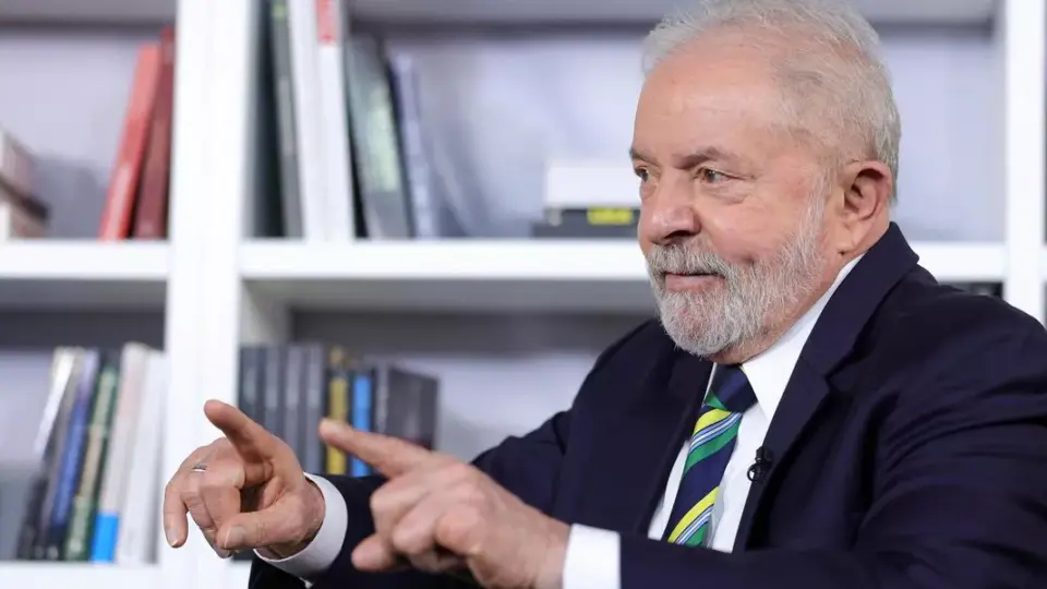 Lula sobre manutenção da taxa de juros: ‘Eles que paguem o que estão fazendo com o país’. Decisão do Banco Central fez Ibovespa despencar