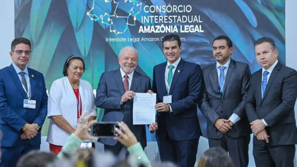 Lula promete foco total contra desmatamento ilegal e vai pedir a ONU para Brasil sediar COP em 2025