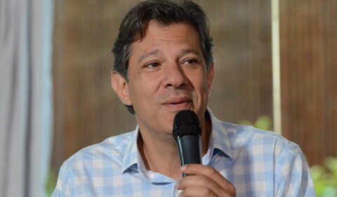 Haddad vai representar Lula em almoço da Febraban nesta 6ª feira. Cogita-se dobradinha com ex-prefeito e Pérsio Arida na equipe econômica