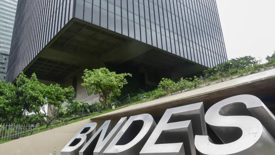 Em seis meses, BNDES supera desembolsos para exportações destinados no ano de 2022