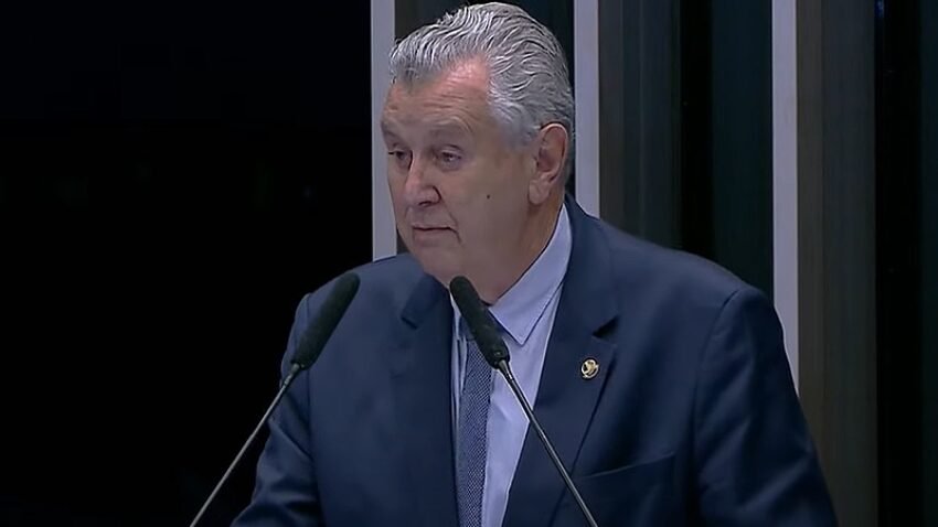 Senado aproveita “barulho” em torno do PL do Veneno e autoriza agronegócio a se autofiscalizar