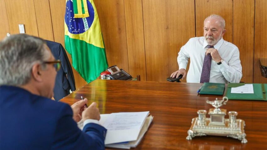 Governo Federal vai antecipar R$ 10 bilhões para compensar estados e municípios com perdas na arrecadação do ICMS, diz Padilha