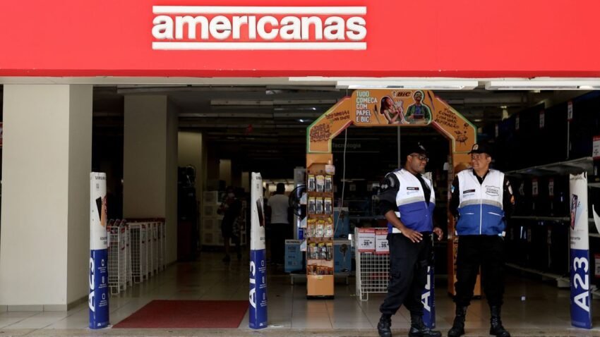 Acionistas das Lojas Americanas pedem Lemann, Sicupira e Telles fora da empresa