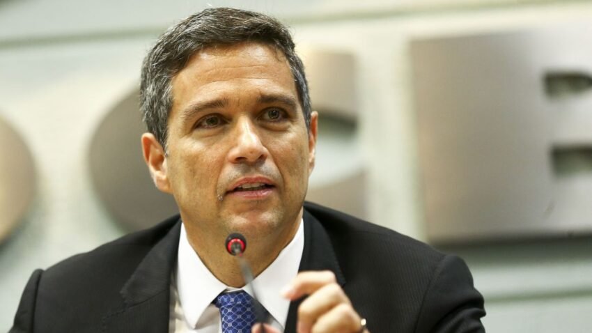 Campos Neto afirma que mais dois cortes de 0,50 p.p. na taxa Selic até janeiro seriam ‘apropriados’
