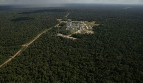 Privatizada por Bolsonaro, Refinaria da Amazônia vende o gás mais caro do país