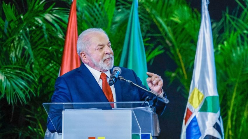 Para crescimento da região, Lula defende aprimoramento das relações entre os países da América do Sul