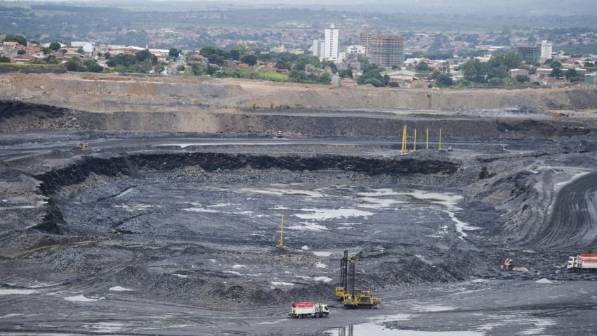 Estado brasileiro outorga quase 600 bi de litros de água para a mineração sem indicação da fonte