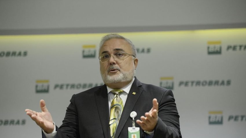 Sem citar qual, Prates diz que Petrobras espera obter ‘alguma licença’ este mês para explorar petróleo na margem equatorial