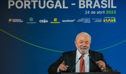 A plateia de empresários em Portugal, Lula critica privatizações e remuneração paga a executivos e conselheiros da Eletrobras