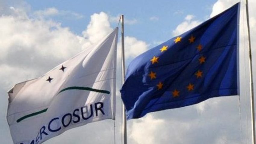 Em referência ao acordo União Europeia-Mercosul, Celso Amorim diz que Brasil não vai aceitar pacto ‘neocolonial’