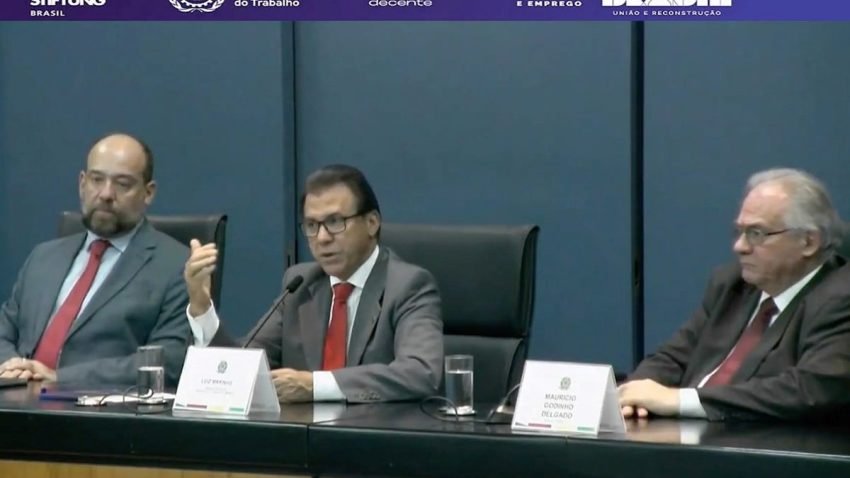 Regulação dos aplicativos tem que ser resultado de acordo, pede o ministro Luiz Marinho