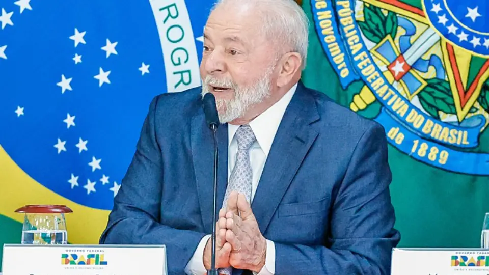 Lula sanciona projetos voltados para as mulheres e torna obrigatória a igualdade salarial: ‘Vamos fazer cumprir a lei’