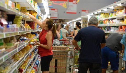 Confiança do Consumidor sobe 1,9 ponto em junho
