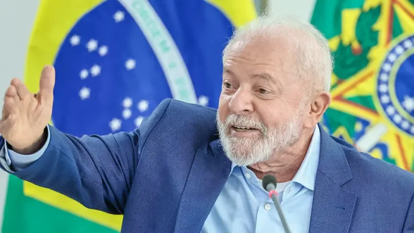 Lula discute com ministros e lideranças pauta para elevar a arrecadação
