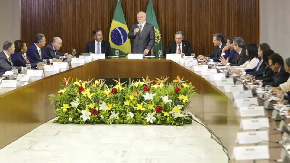 Brasil pode usar comando do G20 para propor reforma do FMI, Banco Mundial e OMC