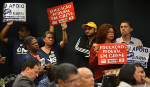 Servidores federais: Professores universitários começam a avaliar hoje proposta do governo; greve deve continuar