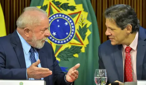 Lula recebe Haddad e equipe econômica nesta 4ª feira para debater pauta fiscal e alta do dólar